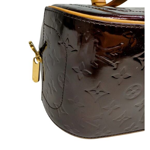 Louis Vuitton Summit Drive handbag in Amarante Monogram Vernis leather - Picture 6 of 8